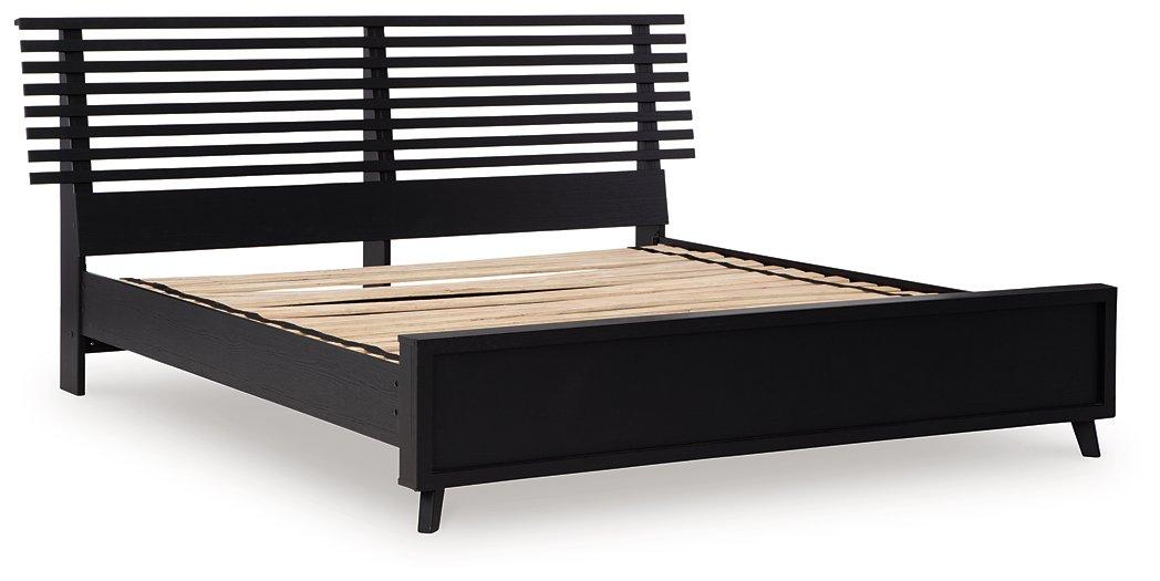 Danziar Slat Bed