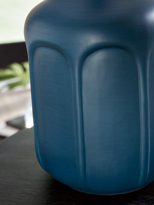 Gierburg Table Lamp - All Brands Furniture (NJ)